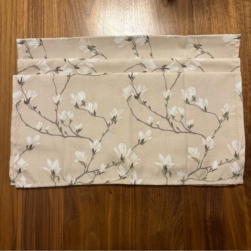 Set Of 3 Laura Ashley Magnolia Grove Beige Cloth Napkins 17”x17”